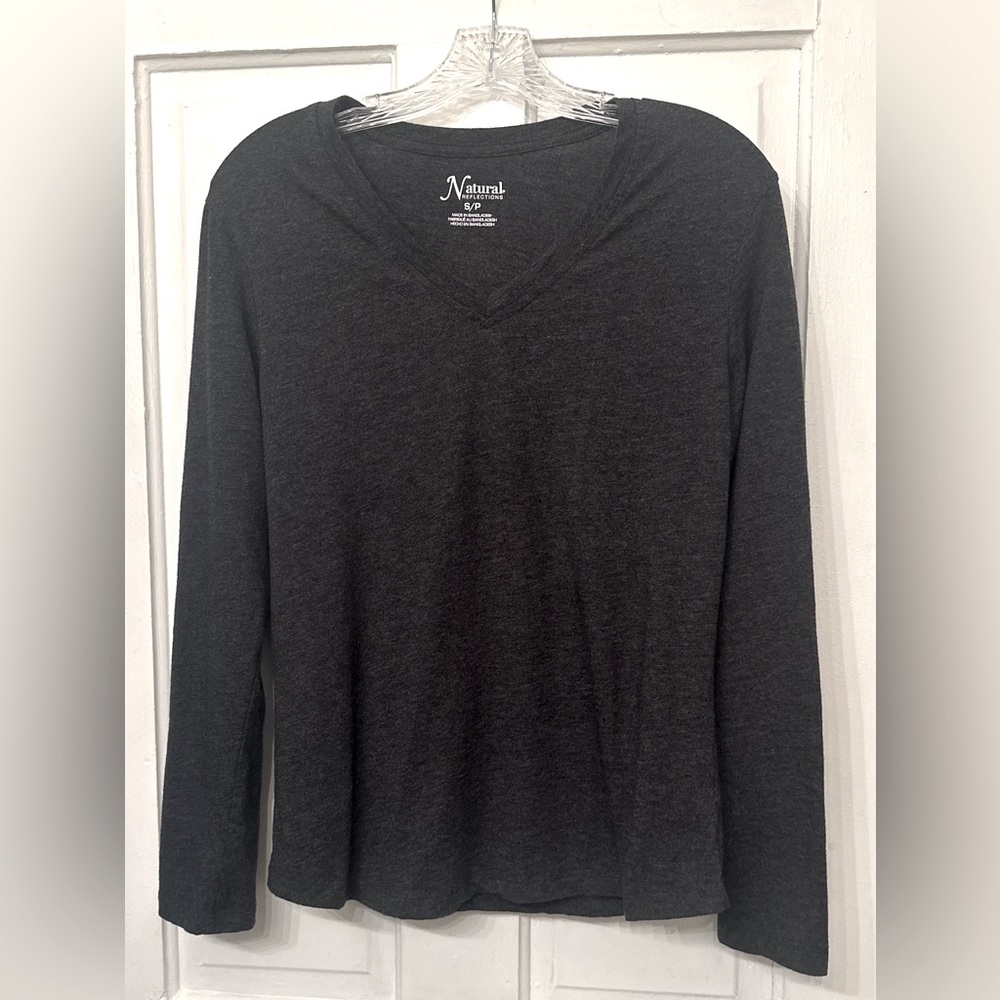 Cabela’s Natural Reflections Essential Long-Sleeve Charcoal Tee. Size S/P.